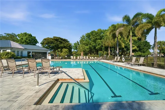 $525,000 | 7110 Wild Forest Court, Unit 202, Naples, FL 34109