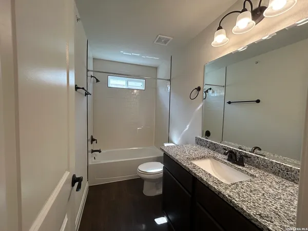 $1,495 | 320 Untermaier Street, New Braunfels, TX 78130