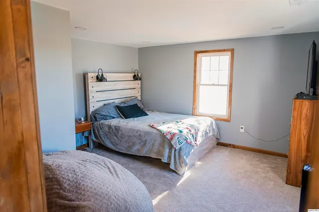 $164,900 | 1621 Highway 24, Paloma, IL 62359