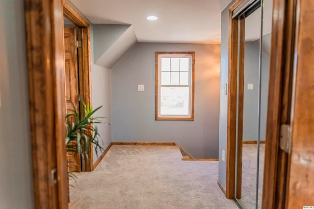 $164,900 | 1621 Highway 24, Paloma, IL 62359