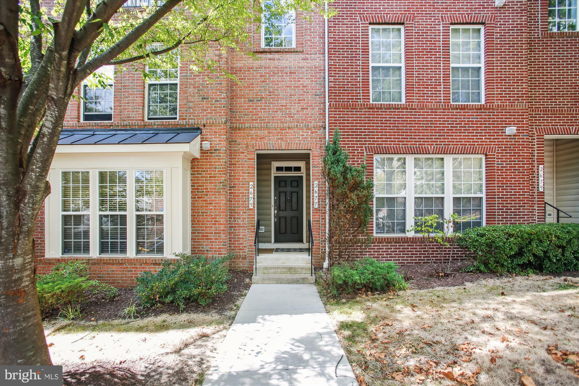 2675 Sheffield Hill Way, Unit 164 Woodbridge, VA 22191 - Photo 21 of 37 a front view of a house