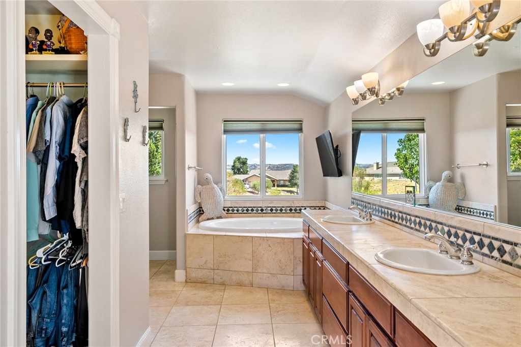 210 Red River Drive Paso Robles, CA 93446 - Photo 28 of 50