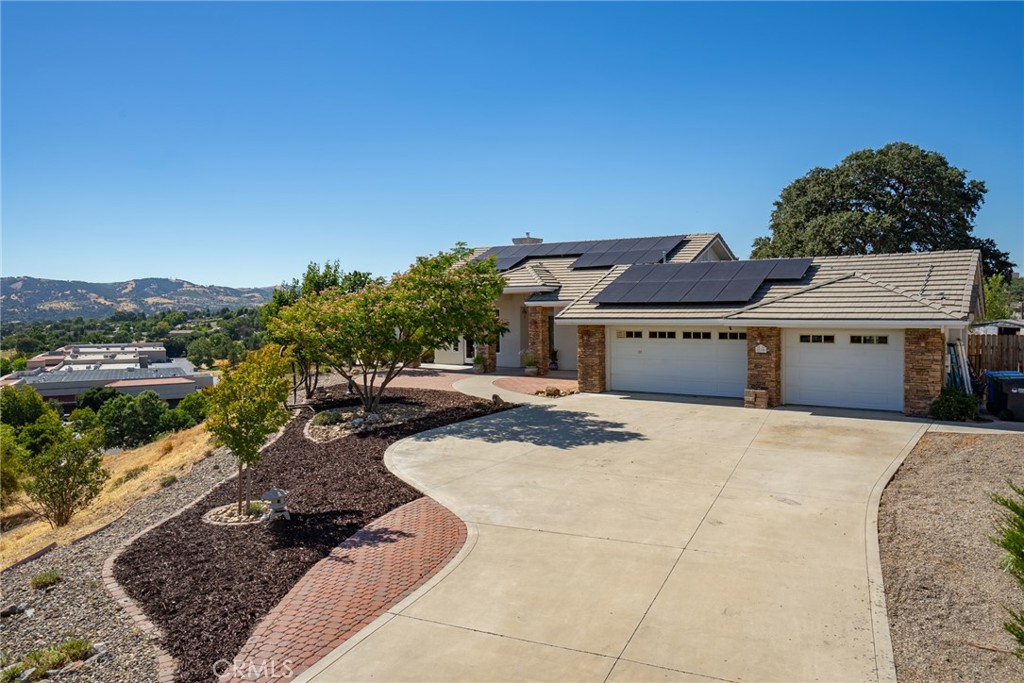 210 Red River Drive Paso Robles, CA 93446 - Photo 4 of 50