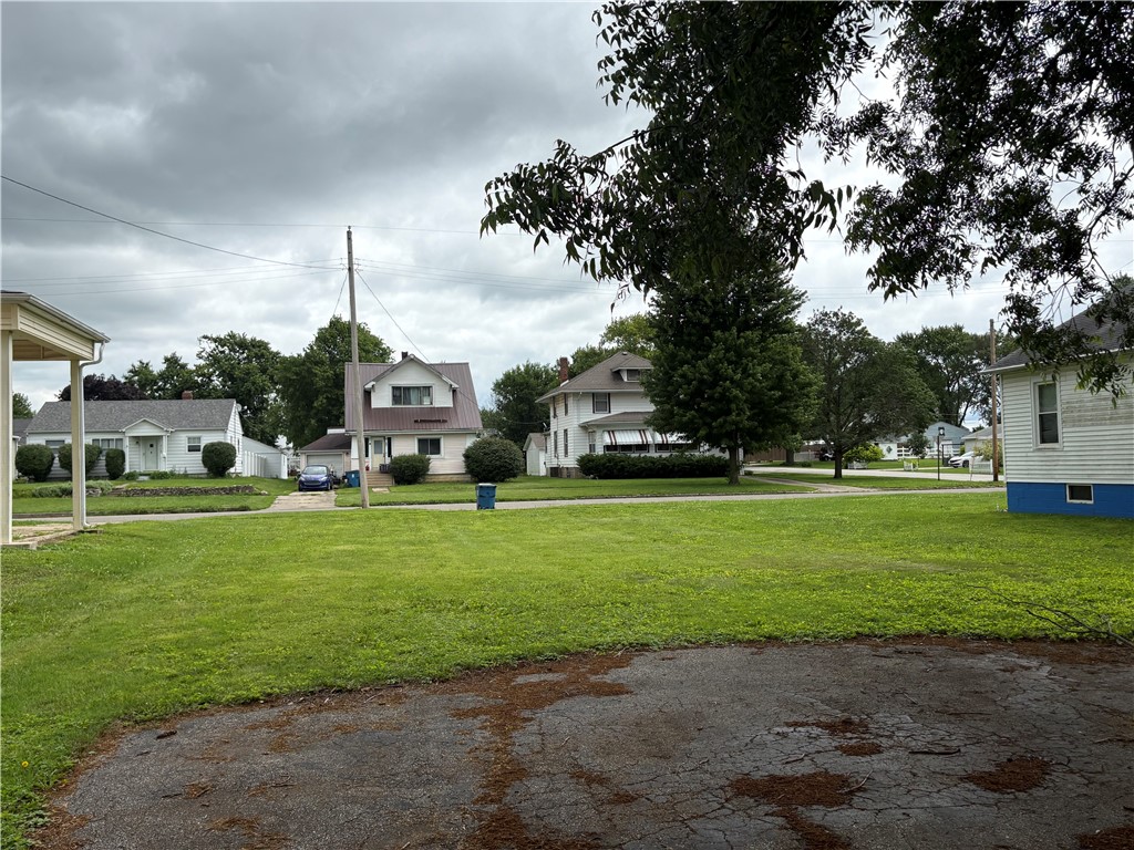 715 South 4th Street Hoopeston, IL 60942 - Photo 3 of 18