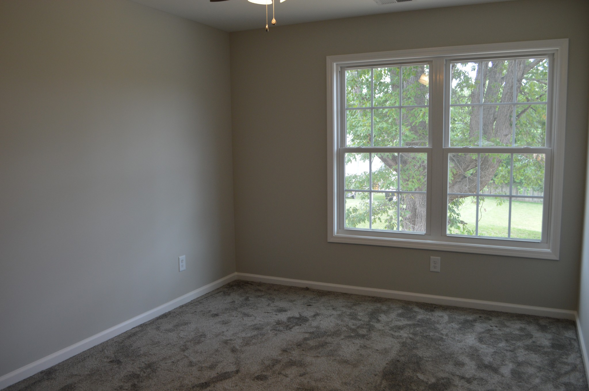 7713 South Swift Road Goodlettsville, TN 37072 - Photo 11 of 18 an empty room with a window