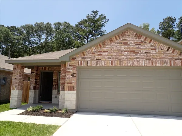 $1,900 | 14986 Cypress Holw Drive, New Caney, TX 77357