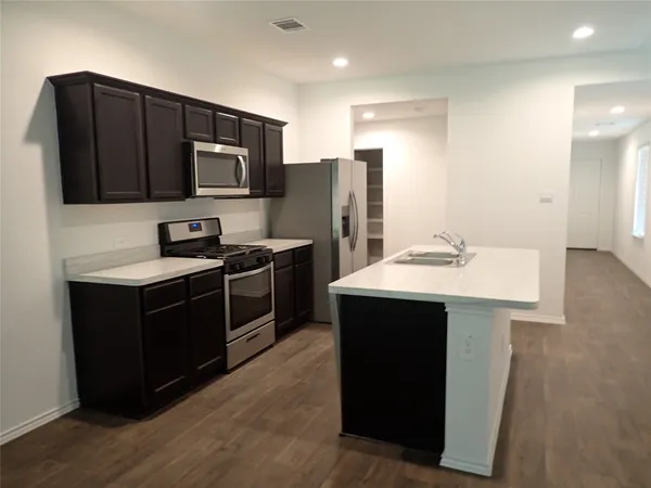 $1,900 | 14986 Cypress Holw Drive, New Caney, TX 77357