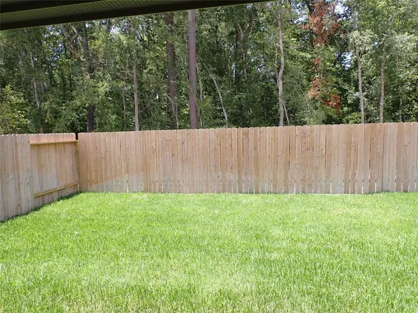 $1,900 | 14986 Cypress Holw Drive, New Caney, TX 77357