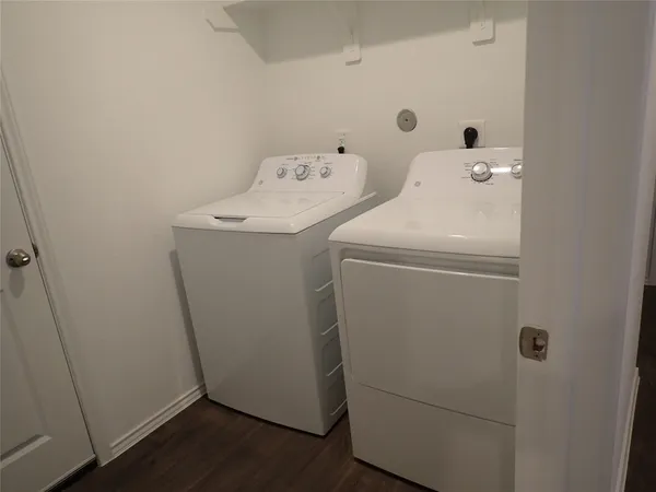 $1,900 | 14986 Cypress Holw Drive, New Caney, TX 77357