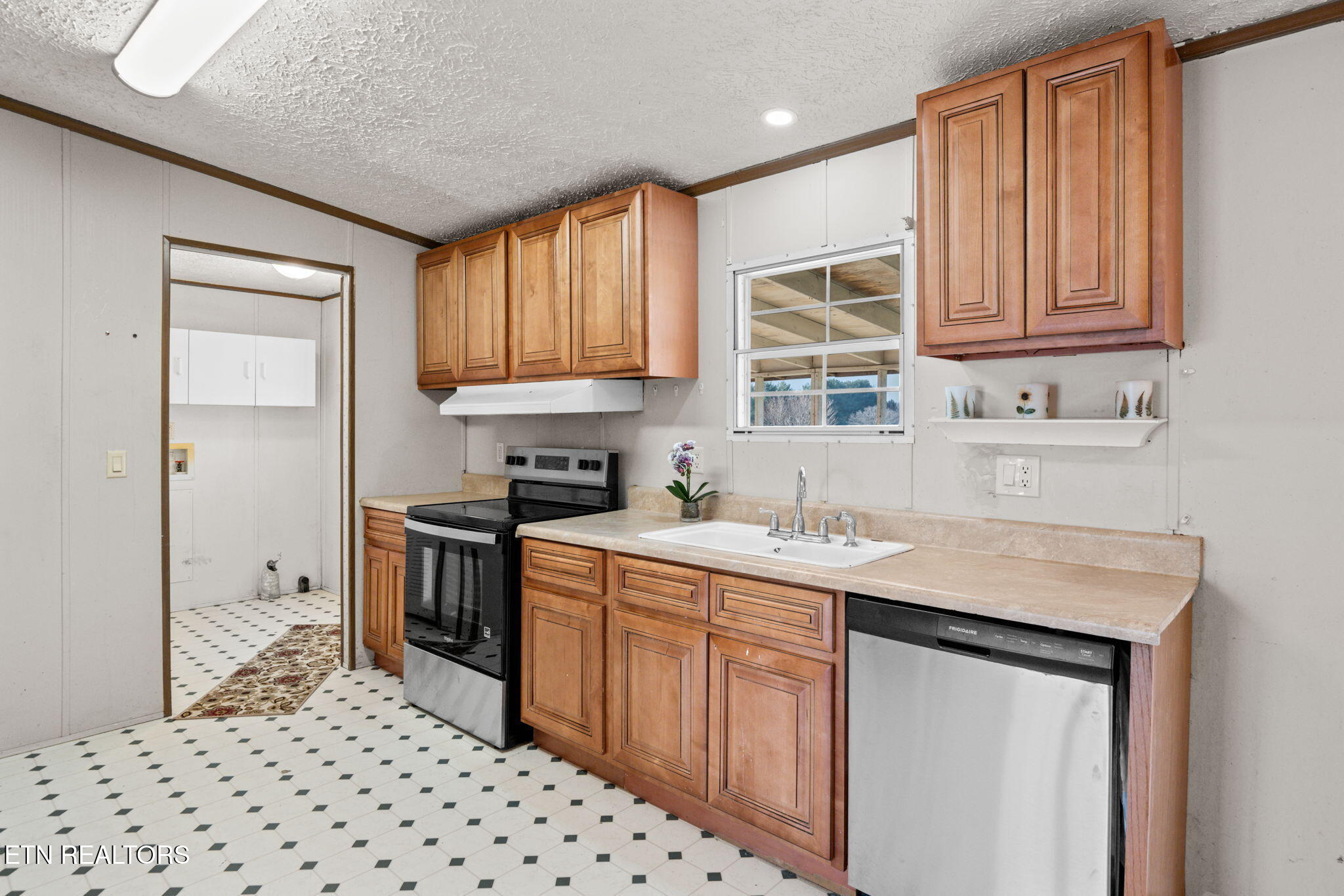 1009 Ridgeview Road Maryville, TN 37801 - Photo 18 of 35 5-web-or-mls-1009 Ridge View-6131