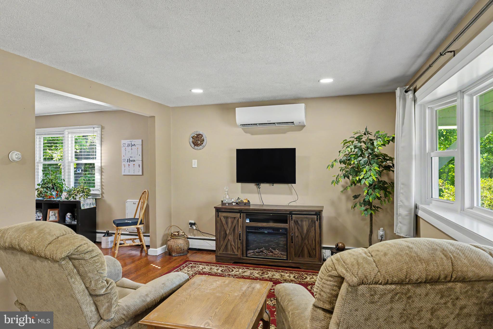 95 Duane Road Doylestown, PA 18901 - Photo 5 of 47