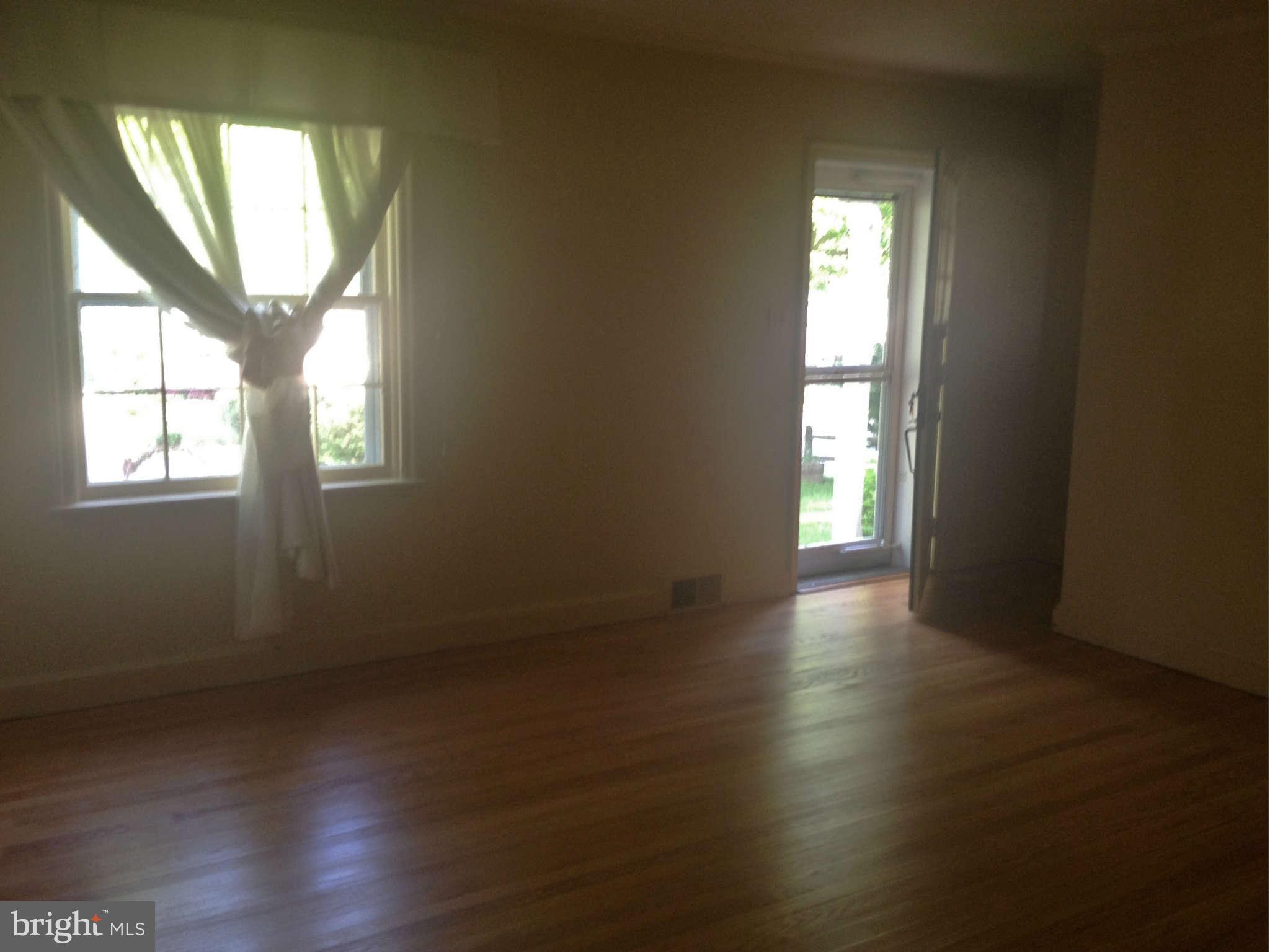 18618 Preston Road Hagerstown, MD 21742 - Photo 2 of 5 Family Room