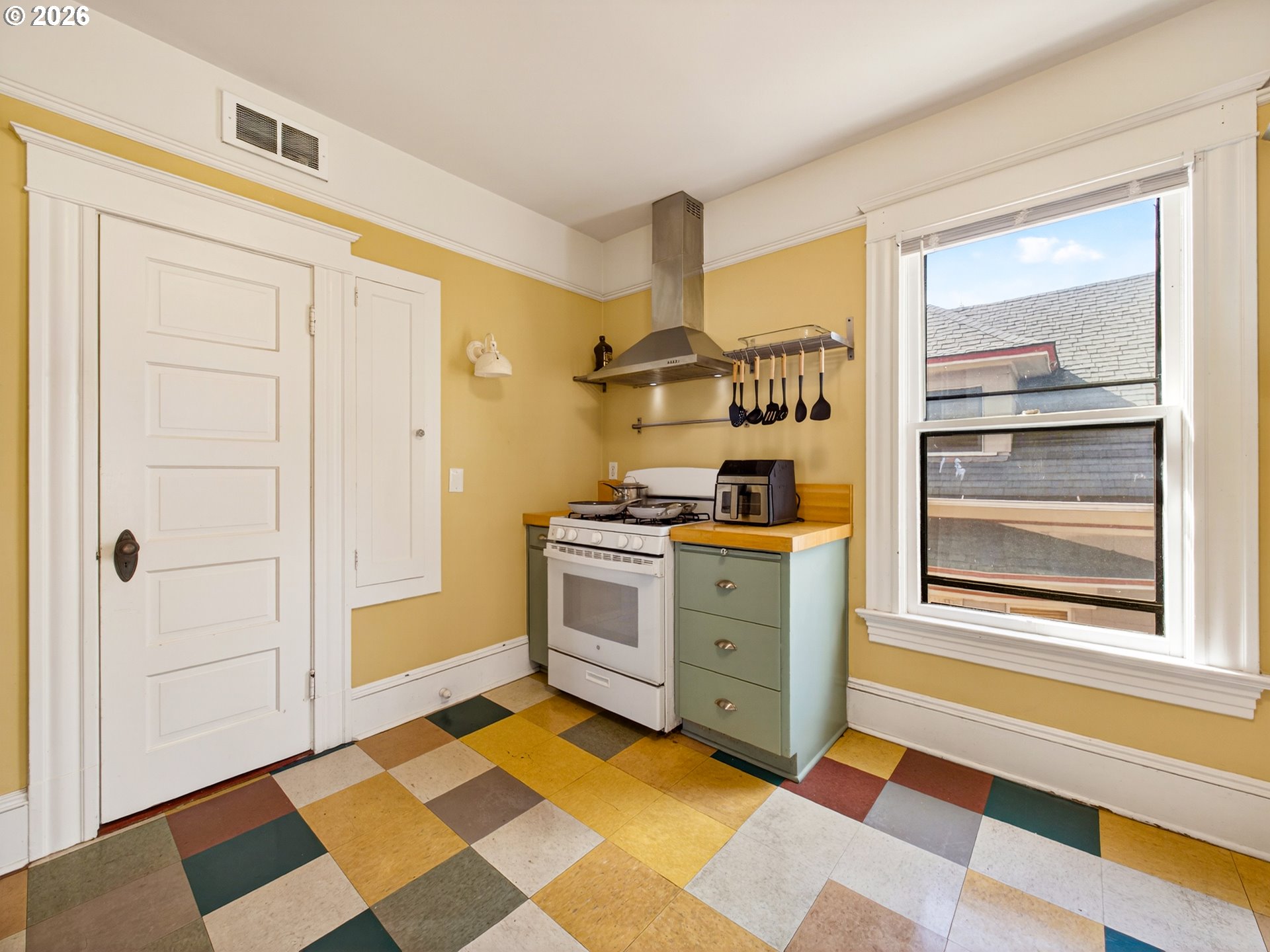 237-239 Northeast Graham Street Portland, OR 97212 - Photo 8 of 47