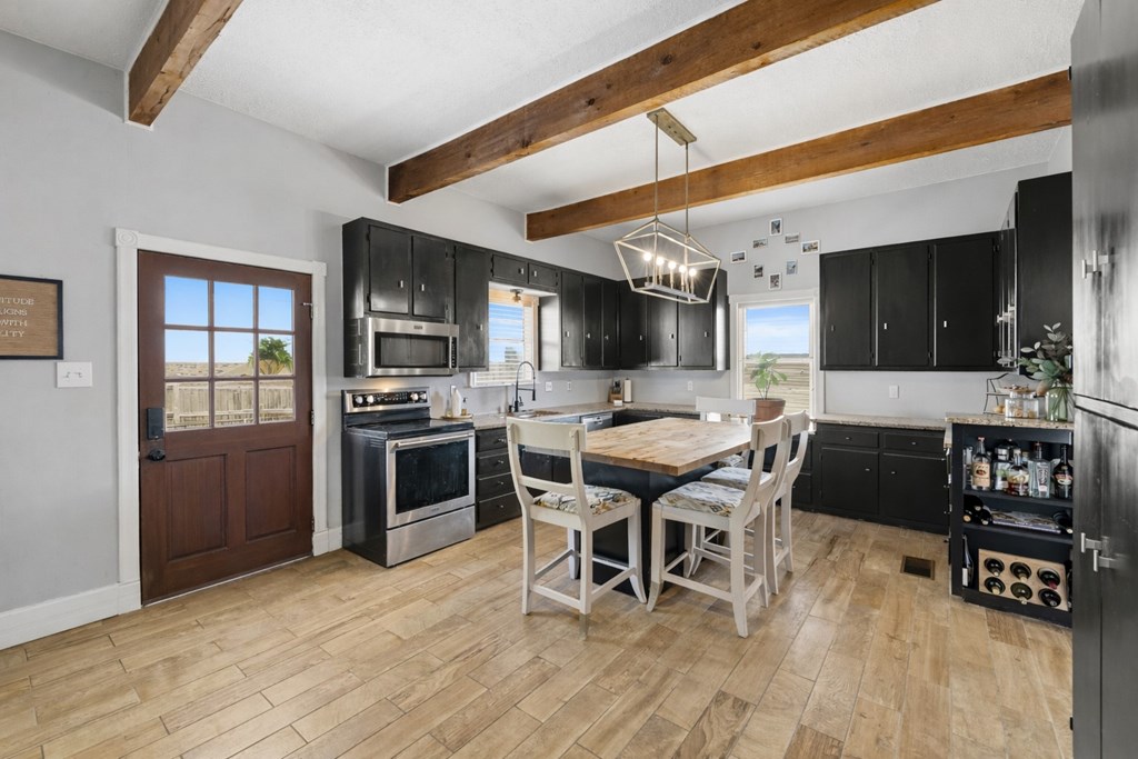 704 North Creek Road Comfort, TX 78013 - Photo 15 of 37