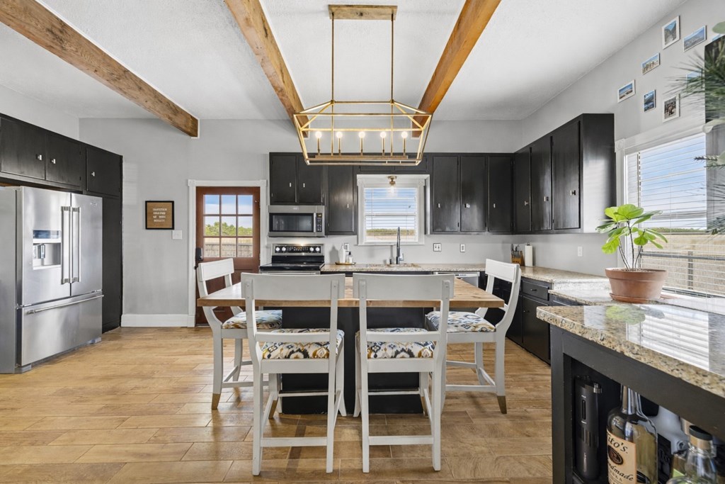 704 North Creek Road Comfort, TX 78013 - Photo 16 of 37