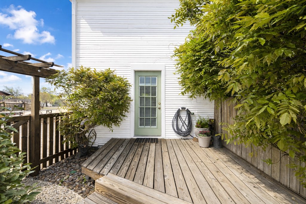 704 North Creek Road Comfort, TX 78013 - Photo 27 of 37