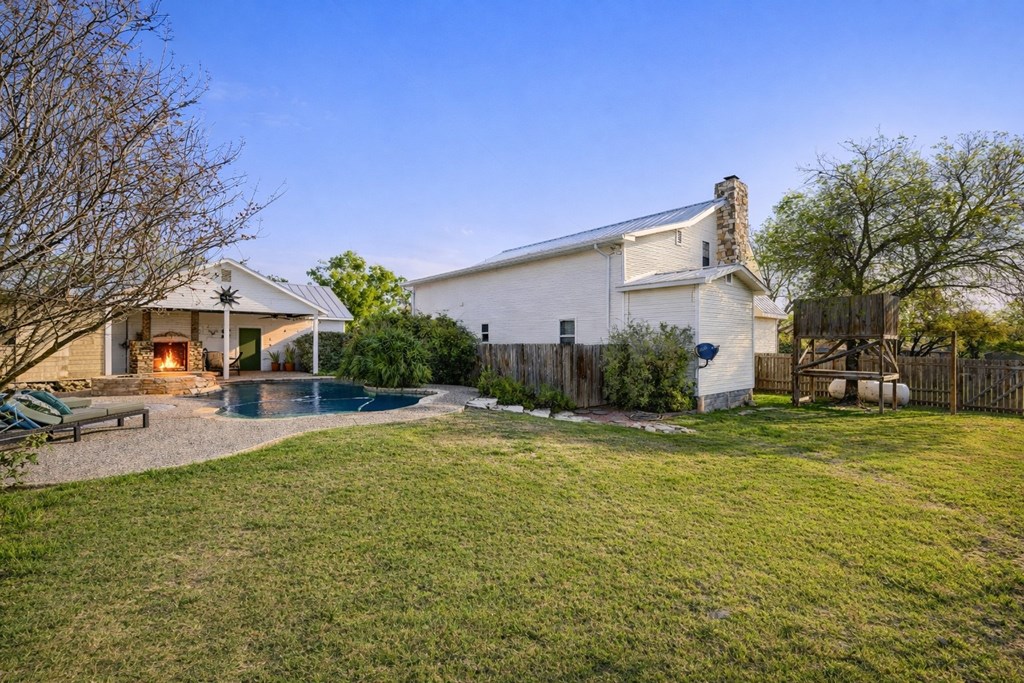 704 North Creek Road Comfort, TX 78013 - Photo 28 of 37 Virtually Staged Fire