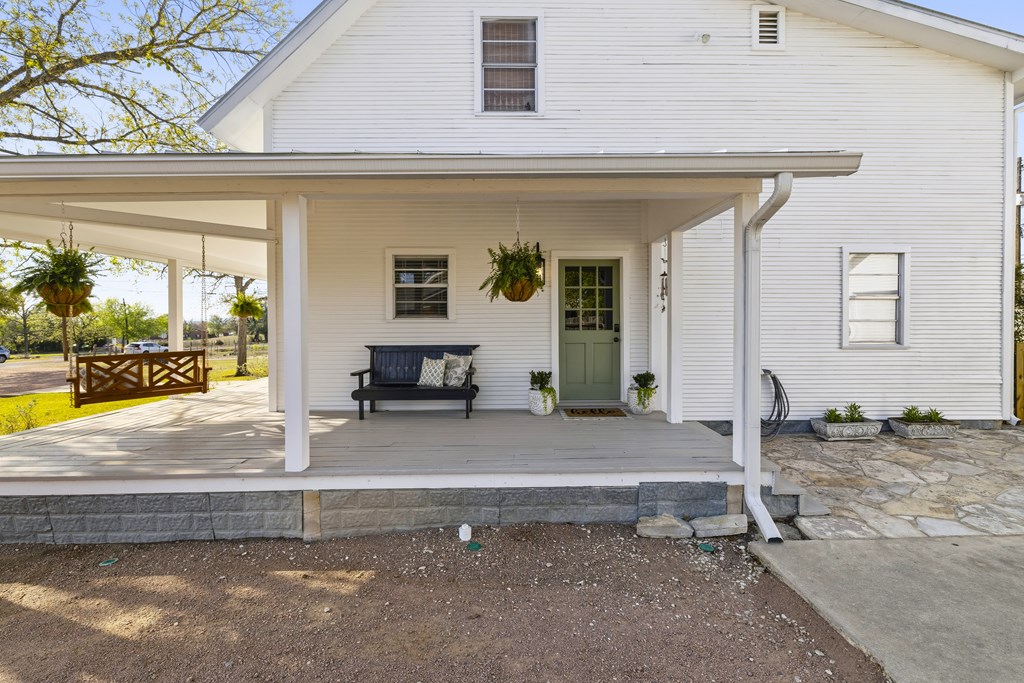 704 North Creek Road Comfort, TX 78013 - Photo 33 of 37