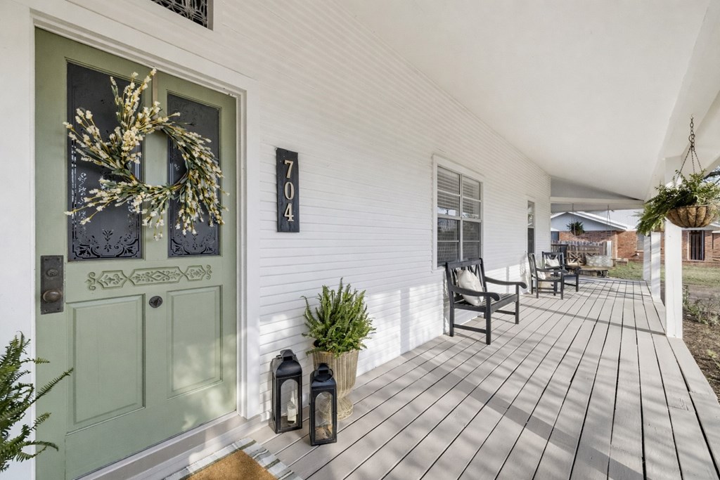 704 North Creek Road Comfort, TX 78013 - Photo 8 of 37 Wrap Around Porch