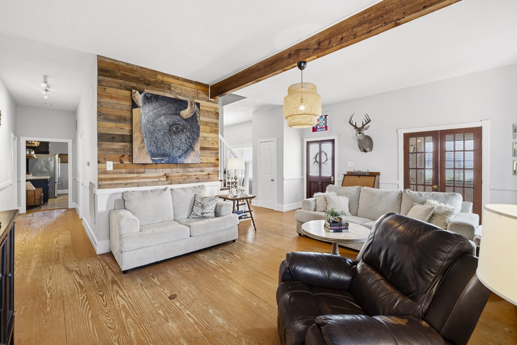 704 North Creek Road Comfort, TX 78013 - Photo 9 of 37