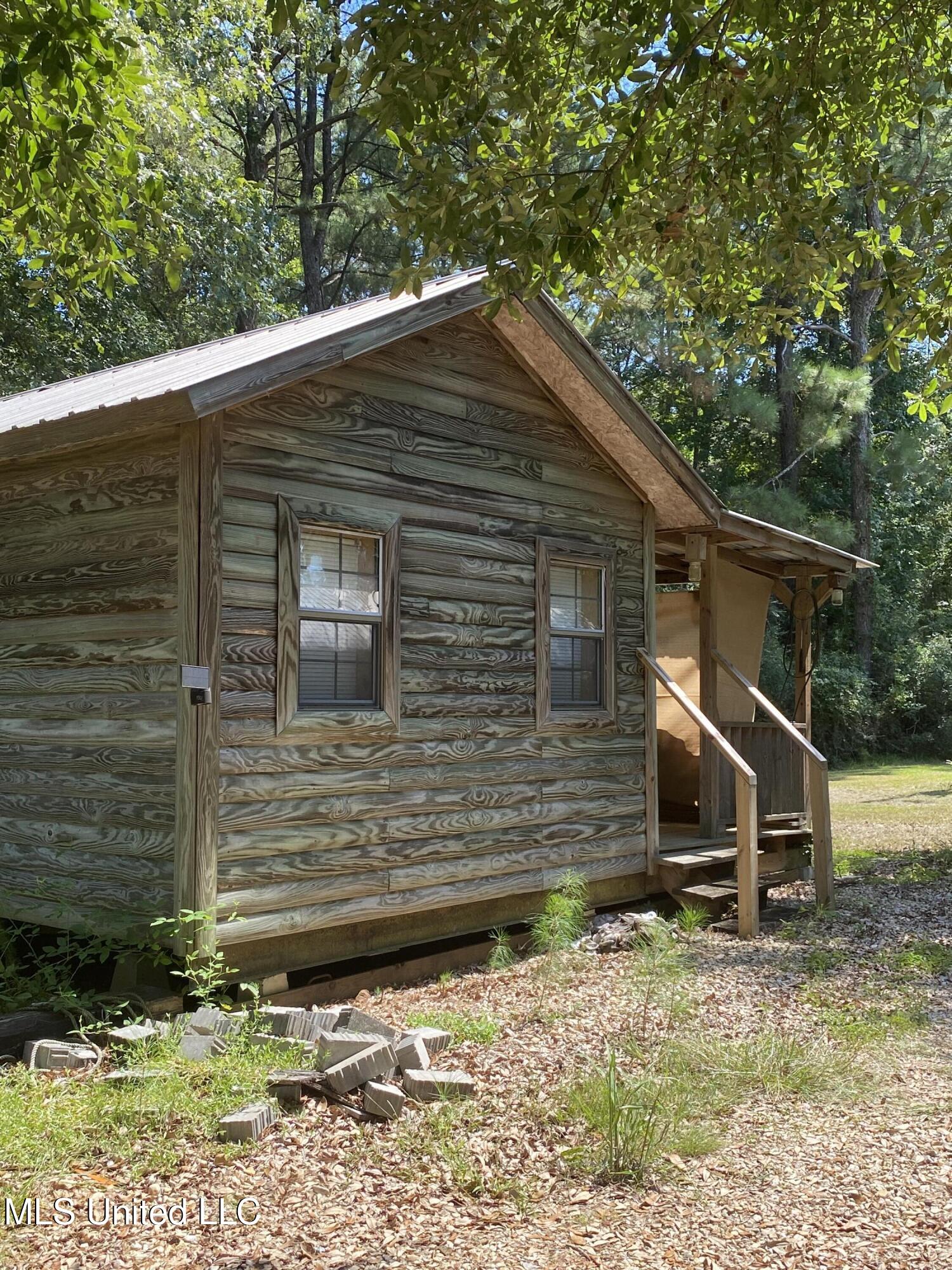 260 Remington Road Poplarville, MS 39470 - Photo 3 of 36 2B, IMG_5153