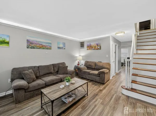 $384,000 | 172 Roosevelt Avenue, Unit B, Carteret, NJ 07008