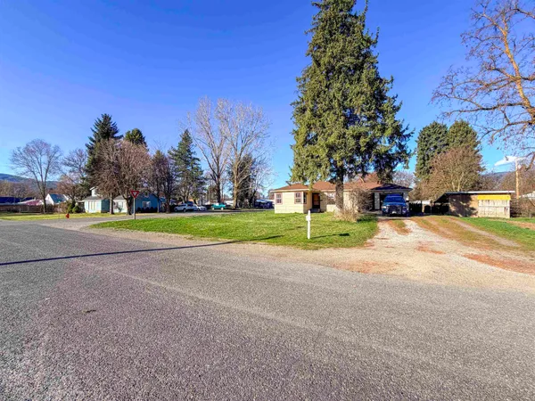 $325,000 | 780 Larch Street, Kettle Falls, WA 99141