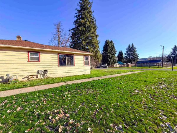 $325,000 | 780 Larch Street, Kettle Falls, WA 99141