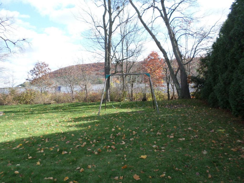 30 Ritchie Road Binghamton, NY 13901 - Photo 4 of 27 Gallery Image 4