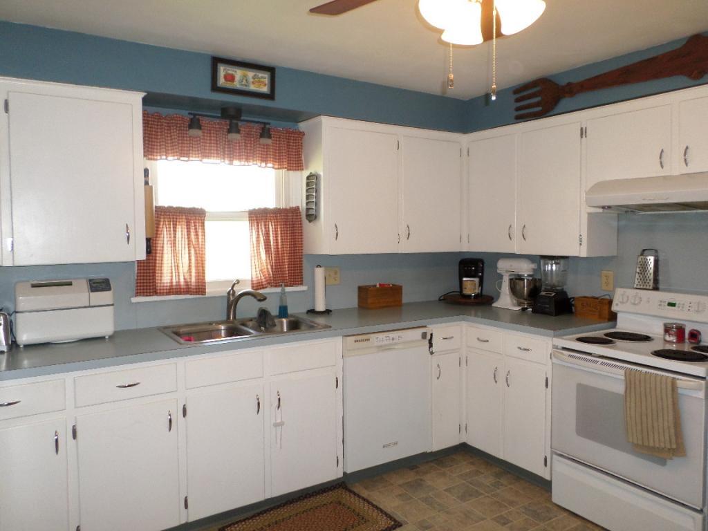 30 Ritchie Road Binghamton, NY 13901 - Photo 8 of 27 Gallery Image 8
