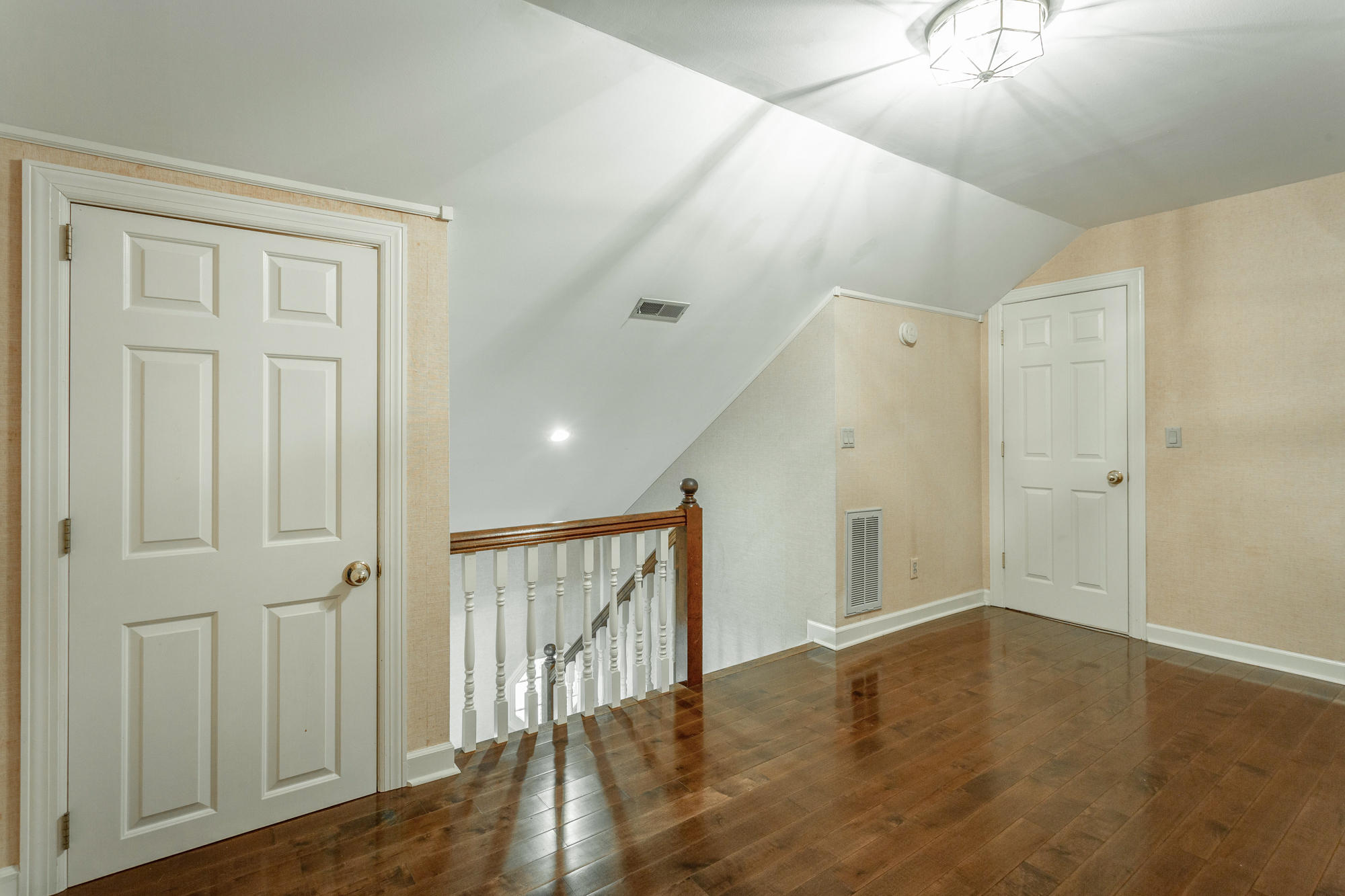 565 Winterview Lane Chattanooga, TN 37409 - Photo 22 of 41 2nd Floor Stairway Landing