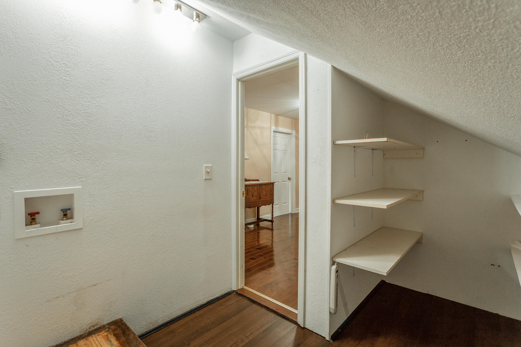 565 Winterview Lane Chattanooga, TN 37409 - Photo 26 of 41 Storage Closet with Washer/Dryer Hookups