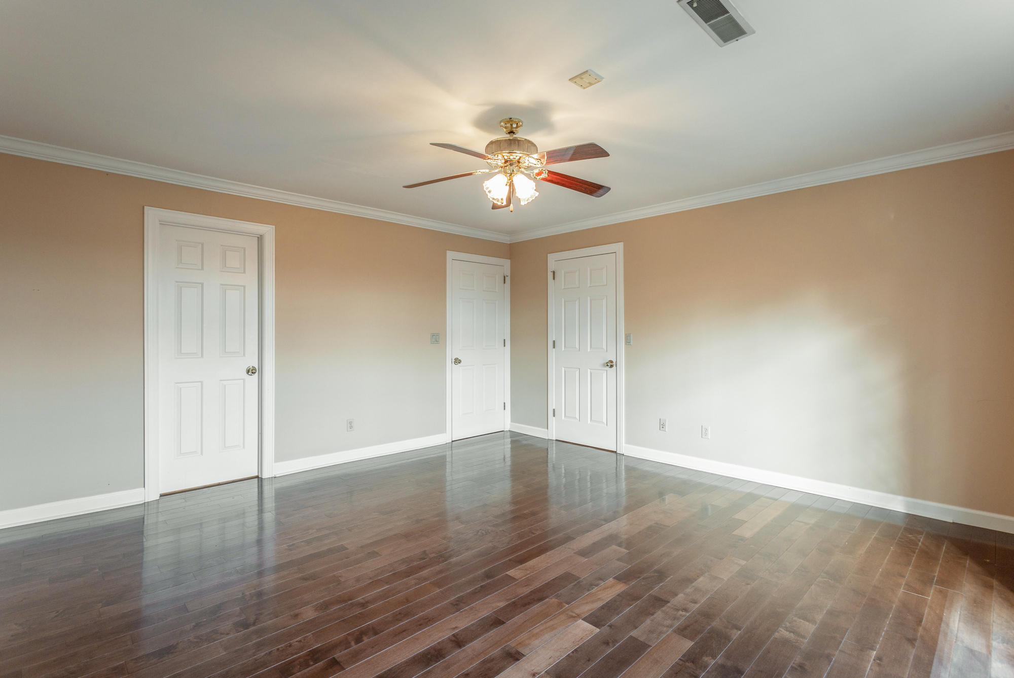 565 Winterview Lane Chattanooga, TN 37409 - Photo 33 of 41 3rd Bedroom on 2nd Floor