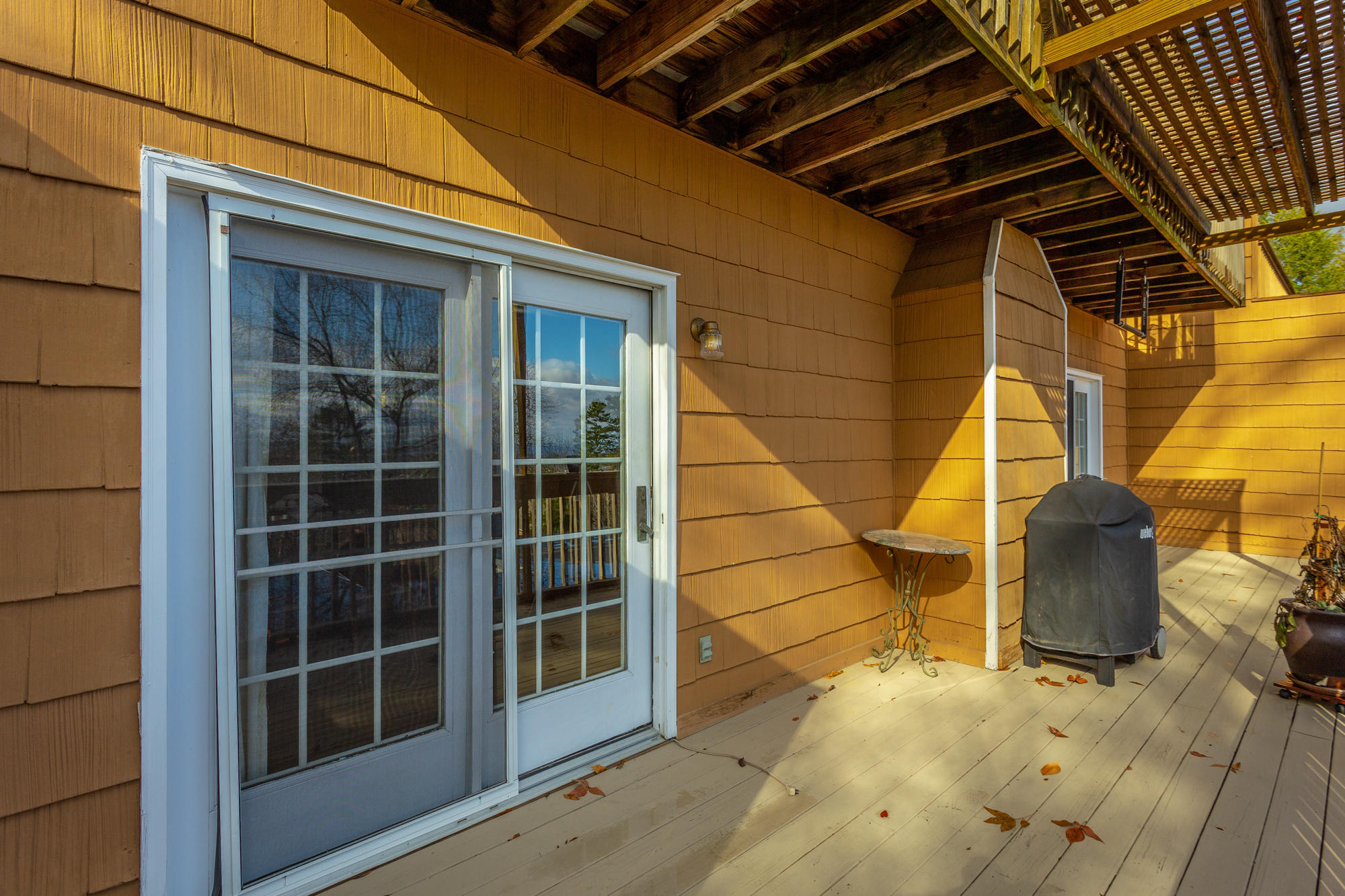 565 Winterview Lane Chattanooga, TN 37409 - Photo 10 of 41 Access to Living Space from Porch