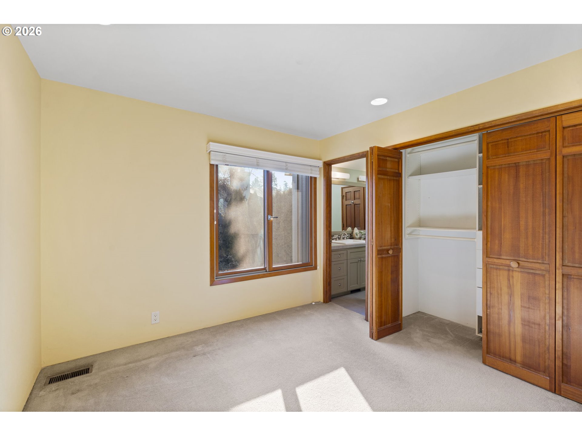 847 Fairway View Drive Eugene, OR 97401 - Photo 19 of 28 a view of an empty room with a window