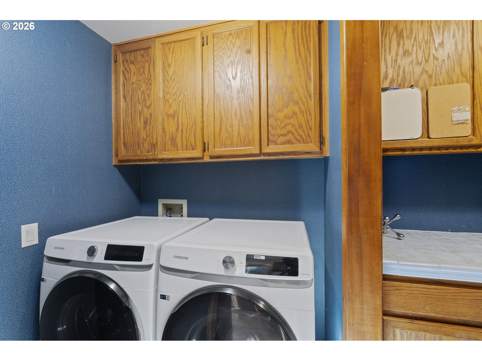 847 Fairway View Drive Eugene, OR 97401 - Photo 24 of 28 a utility room with dryer and washer