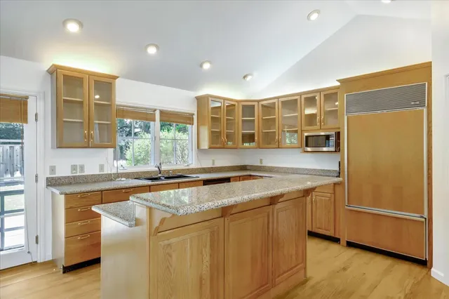 $7,900 | 162 Toyon Road, Unit ADU, Atherton, CA 94027