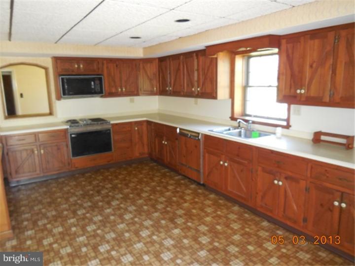 532 Doylestown Road Lansdale, PA 19446 - Photo 4 of 23 Gallery Image 4