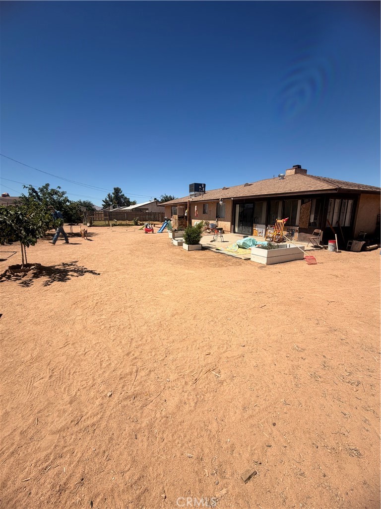16661 Pawnee Road Apple Valley, CA 92307 - Photo 7 of 20