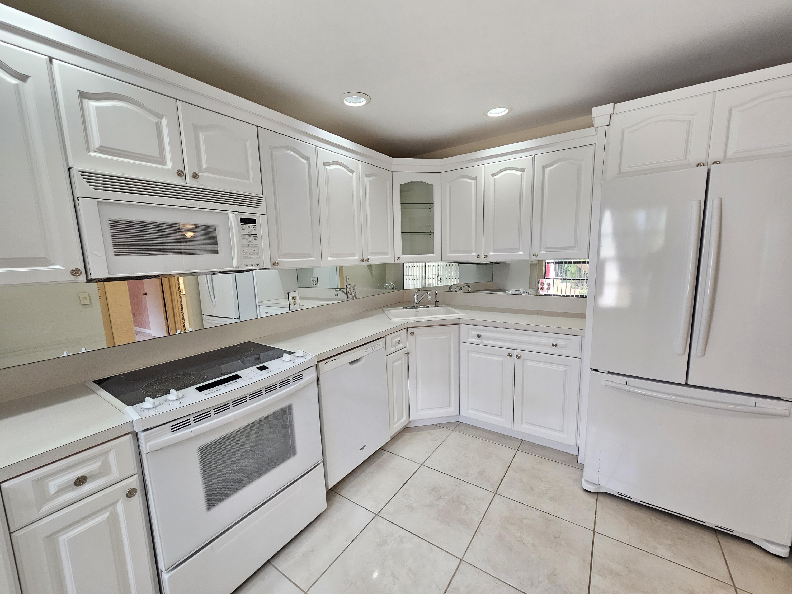 21815 Arriba Real, Unit 12E Boca Raton, FL 33433 - Photo 6 of 18 Kitchen (2)
