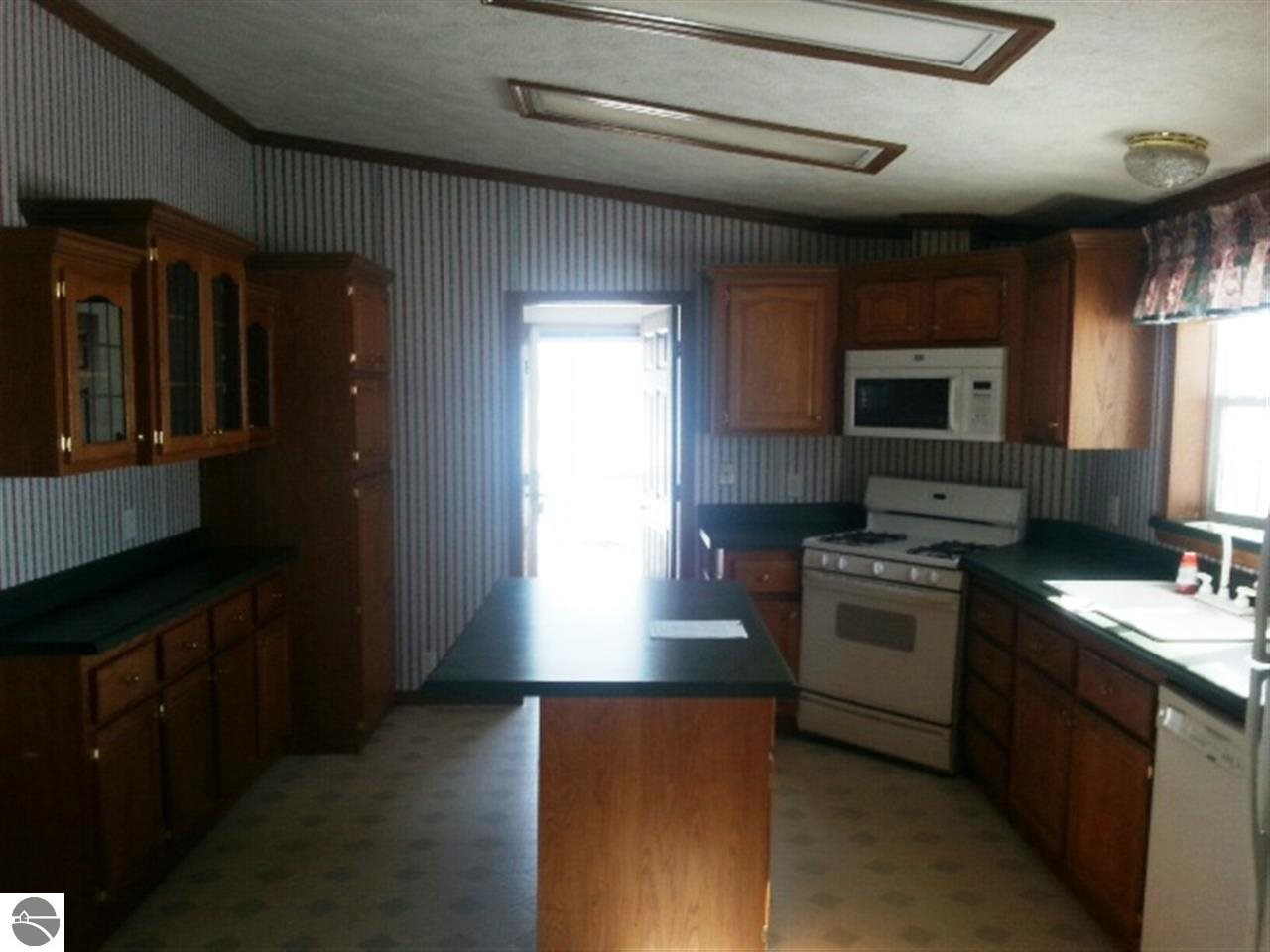 5035 West Curtis Road Coleman, MI 48618 - Photo 8 of 15 1781342-7.JPG