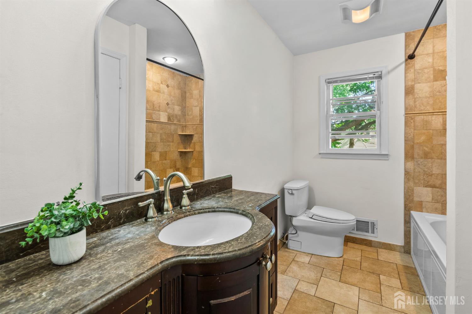 17 Meredith Road Edison, NJ 08817 - Photo 22 of 37