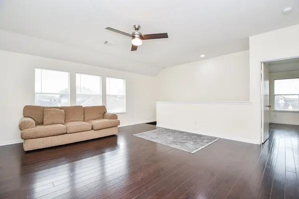 $2,500 | 9641 Weldridge Drive, Sugar Land, TX 77498