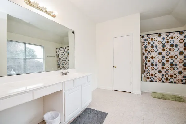 $2,500 | 9641 Weldridge Drive, Sugar Land, TX 77498