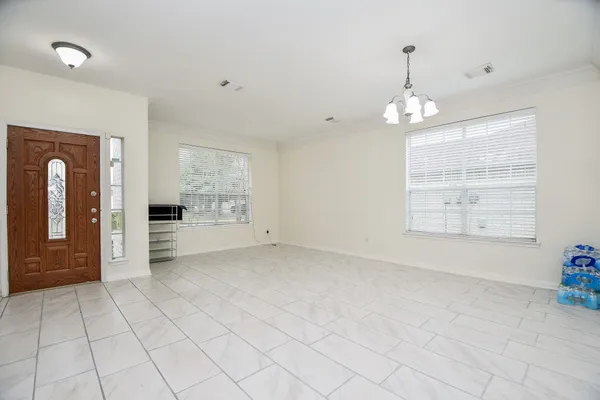 $2,500 | 9641 Weldridge Drive, Sugar Land, TX 77498