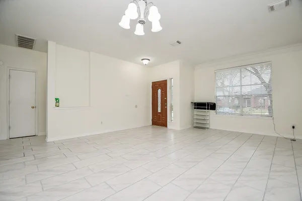 $2,500 | 9641 Weldridge Drive, Sugar Land, TX 77498