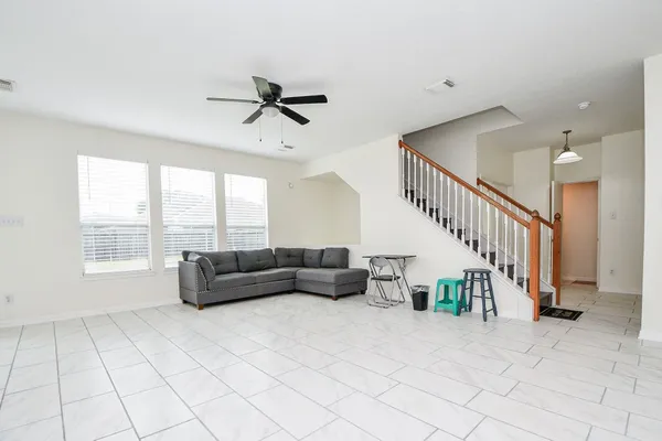 $2,500 | 9641 Weldridge Drive, Sugar Land, TX 77498