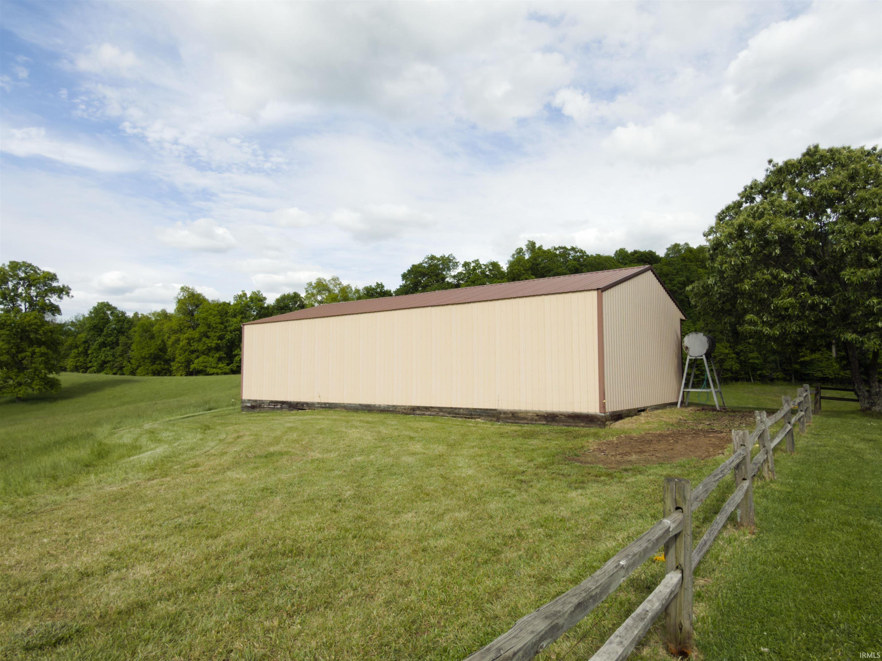 1300 Old Farm Road Bedford, IN 47421 - Photo 10 of 32