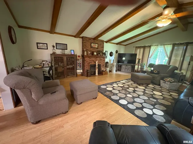 $149,000 | 817 West Harrison Road, Murphysboro, IL 62966