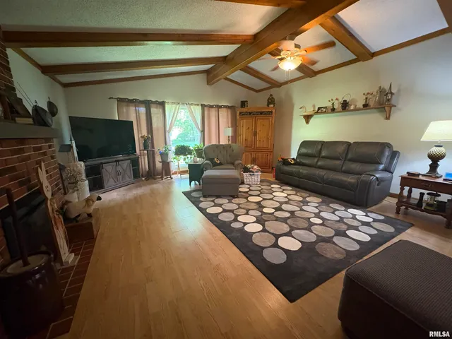 $149,000 | 817 West Harrison Road, Murphysboro, IL 62966